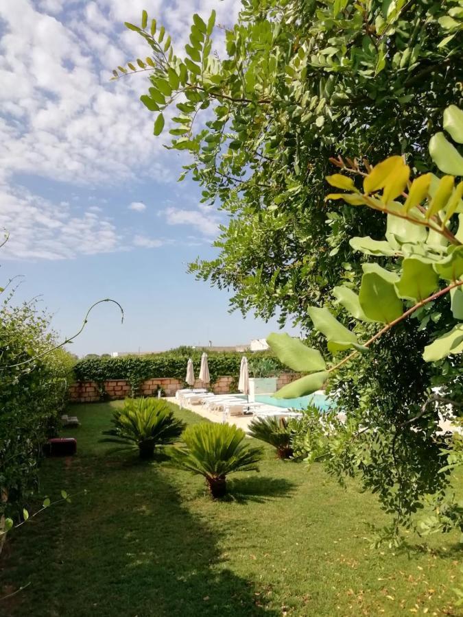 Il Giardino Del Tiglio Bed and Breakfast Uggiano La Chiesa Buitenkant foto