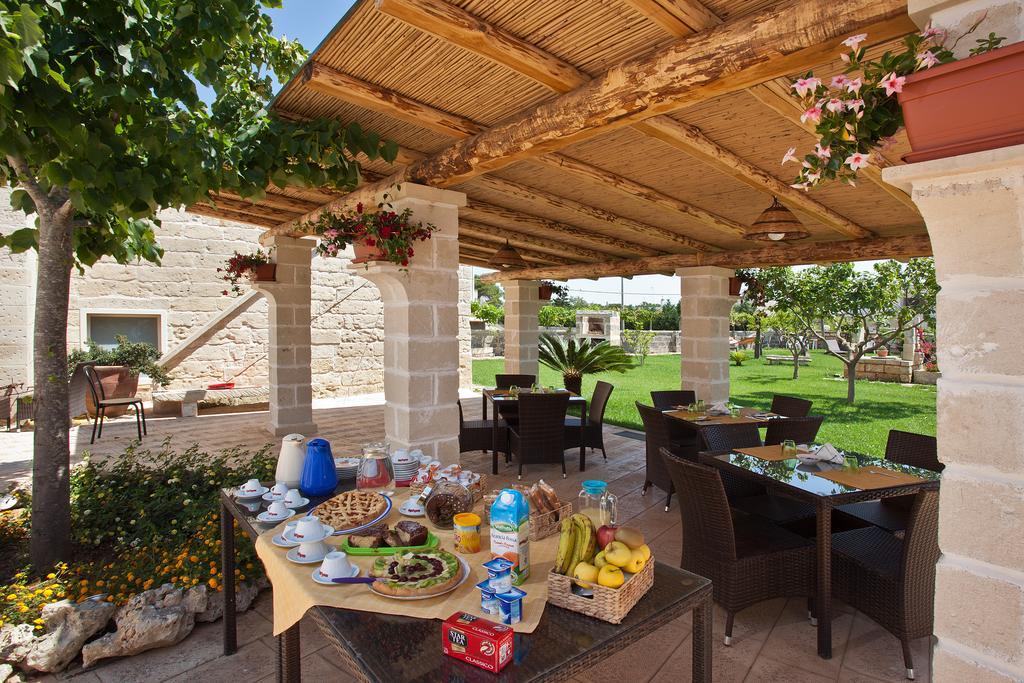 Il Giardino Del Tiglio Bed and Breakfast Uggiano La Chiesa Buitenkant foto
